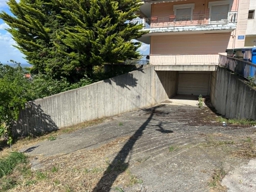 property-img